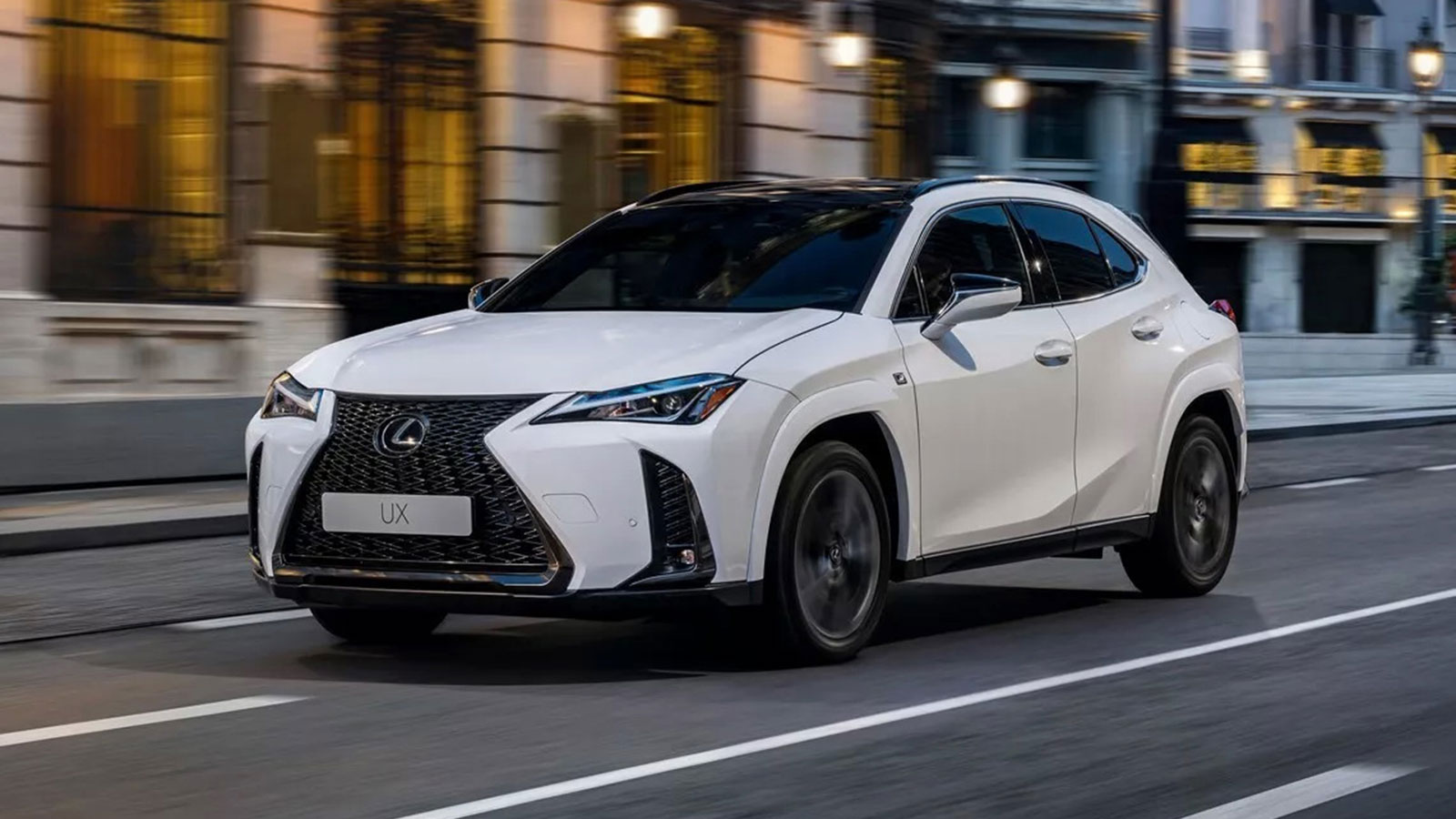 Ντεμπούτο για το νέο Lexus UX 300h με 199 άλογα